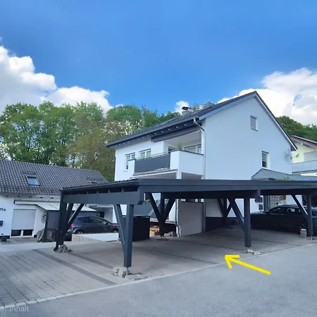 Grosszuegige 100 Qm Mit 2 Schlafzimmern Und Grossem Wohnzimmer
